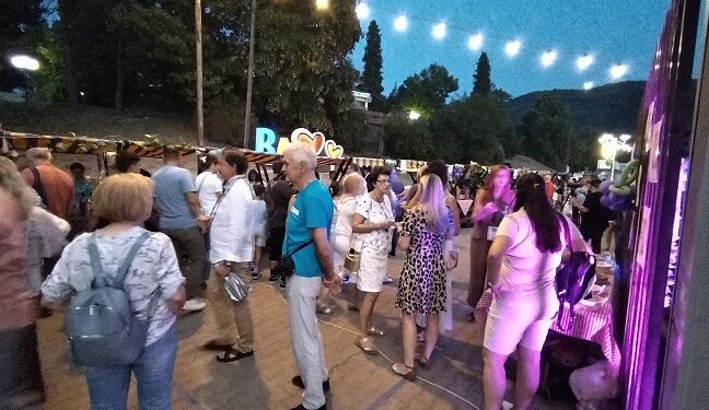 Četrdeset godina Vinskog bala: Vlasotince ponovo u znaku vina, tradicije i muzike