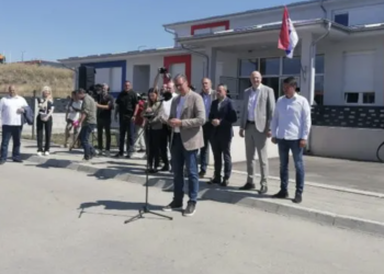 Bela linija, prazna obećanja i vika na gradonačelnika: Šta je zapravo pokazala Vučićeva poseta Prokuplju?