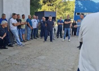 Razgovori sa gradonačelnikom neuspešni: Zaposleni najavili generalni štrajk
