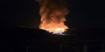 Požar na deponiji Željkovac je pod kontrolom, u toku dogašavanje vatre