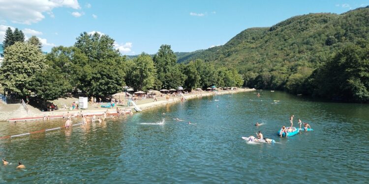 Analize pokazale: Voda na kupalištu u Vlasotincu veoma dobrog kvaliteta