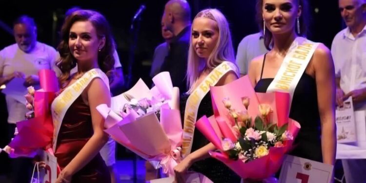 Marija Jovanović iz Vlasotinca je Mis Vinskog bala