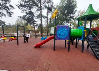 Novi mobilijari za decu u Brejanovcu, Grdelici i naselju Kumalak i sprave za teretanu na otvorenom u Dubočici