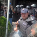 Žandarmerija blokirala prilaze Narodnom pozorištu u Nišu, demonstranti probili kordon