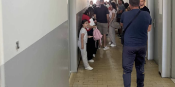 Haos u izmeštenom Dečjem dispanzeru u Leskovcu: Jedan pedijatar, puna čekaonica i višesatno čekanje