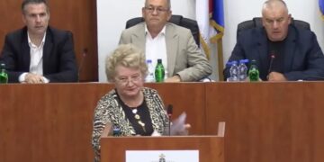 Smiljković: Čovek koji 20 godina nije dolazio na posao, a primao platu, sada kontroliše ko dolazi i odlazi s posla!