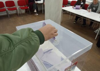 Do podneva u Nišu glasalo 37,55 odsto birača, u Prokuplju 30 odsto