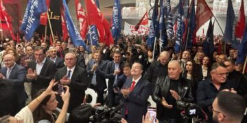 Dačić u Leskovcu: „25-og se kazaljke pomeraju sa 3 na 2 – Ne se znaje, Dačić igra!“