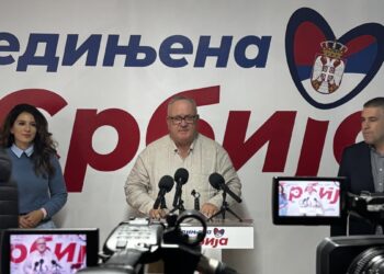 Čim je Rešetka počela da pita o direktorima na SNS štandovima, prekinut prenos konferencije – VIDEO