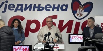 Čim je Rešetka počela da pita o direktorima na SNS štandovima, prekinut prenos konferencije – VIDEO