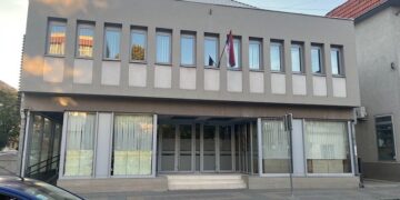 Četvorici Vlasotinčana pritvor za nasilničko ponašanje, a Leskovčaninu zabrana komunikacije sa svedocima