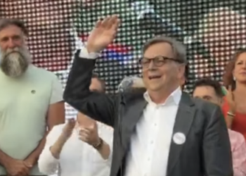 Tihomir Stanić danas razgovara sa Leskovčanima u centru grada