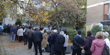 U Leskovcu na pojedinim mestima do 10 sati glasalo i do 20 odsto birača