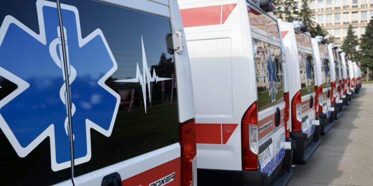 Domovi zdravlja u Medveđi i Vladičinom Hanu dobili po sanitetsto vozilo